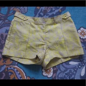 Vera Wang 100% Silk Brocade Yellow and Tan Floral Mini Shorts • Size 6 🗣